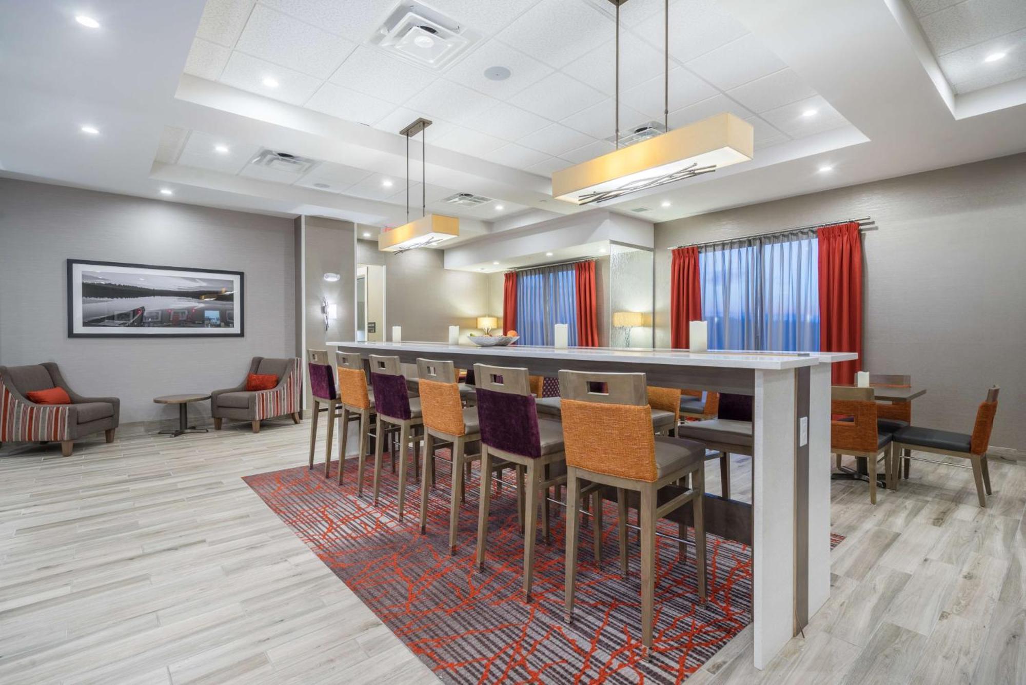 Hampton Inn By Hilton Oxford, Me Exterior foto